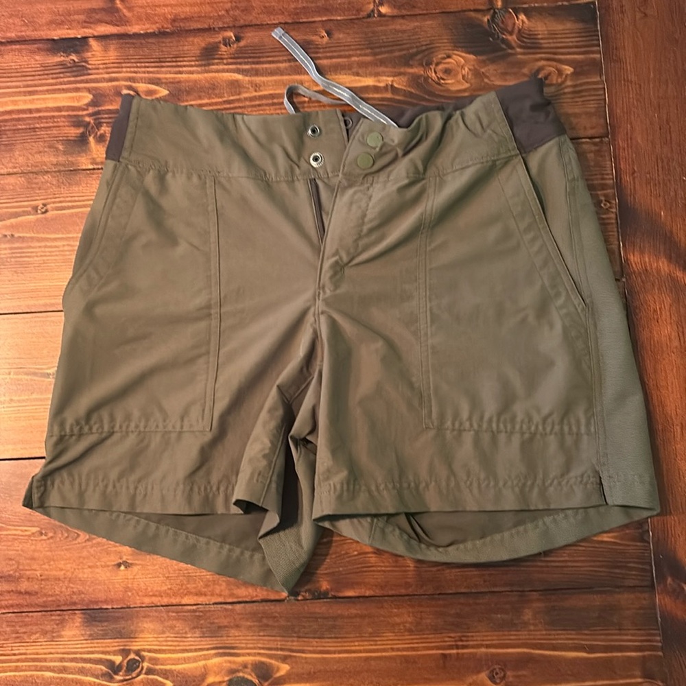 Women’s REI shorts size 10